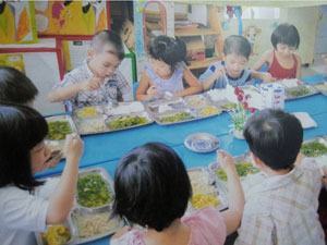 Giáo dục văn hóa ứng xử trong ăn uống