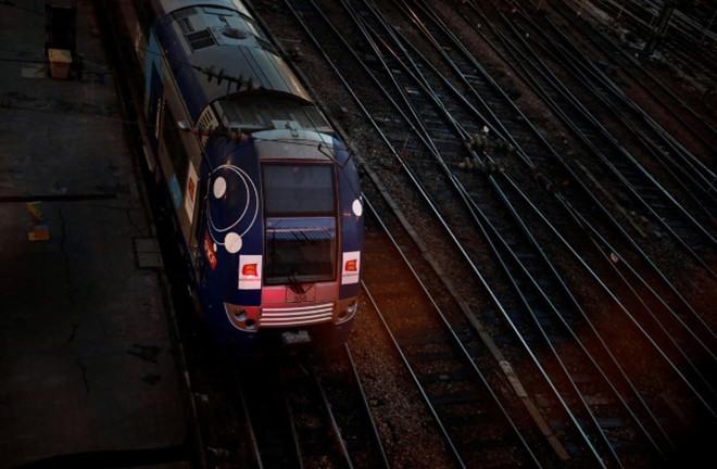 Một xe lửa của công ty đường sắt quốc gia Pháp SNCF tại nhà ga Saint-Lazare ở thủ đô Paris /// Reuters