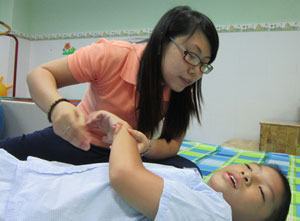 Giáo viên đoạt giải Võ Trường Toản 2013: Cô giáo trẻ giàu tình thương