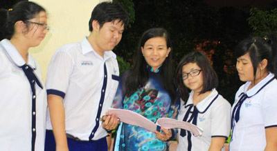 Giáo viên đoạt giải Võ Trường Toản năm 2011 – Lặng thầm người truyền lửa