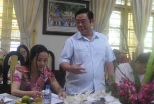 Giáo viên giáo dục công dân: Thu nhập thấp, chương trình nặng