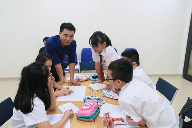 Giáo viên giỏi chạy từ trường công sang tư