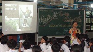 Giáo viên phải giữ thái độ sư phạm đối với học sinh