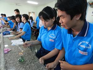 Giáo viên và học sinh được quan tâm nhiều hơn