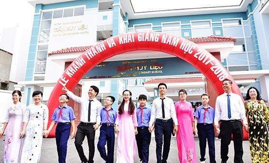 Năm 2018:  Đầu tư mạnh cho giáo dục, y tế