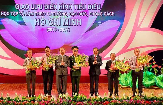 “Học tập và làm theo tư tưởng, đạo đức, phong cách Hồ Chí Minh”: Giao lưu điển hình khu vực miền Trung – Tây Nguyên