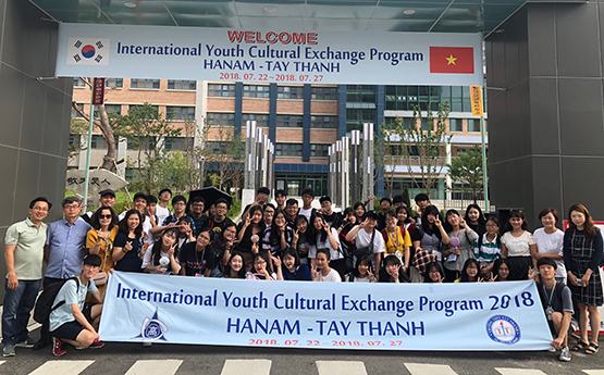 Học sinh THPT Tây Thạnh giao lưu với học sinh Hàn Quốc