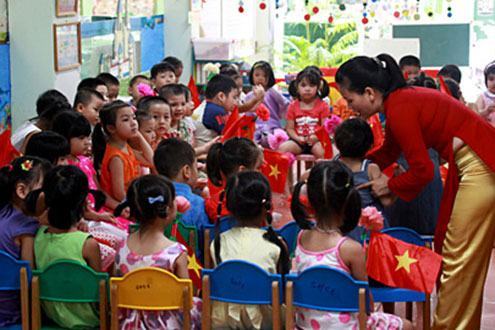 Kéo dài một số chính sách với giáo viên mầm non