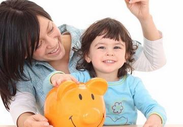 Giật mình khi bé phân biệt ‘tiền mẹ’, ‘tiền con’