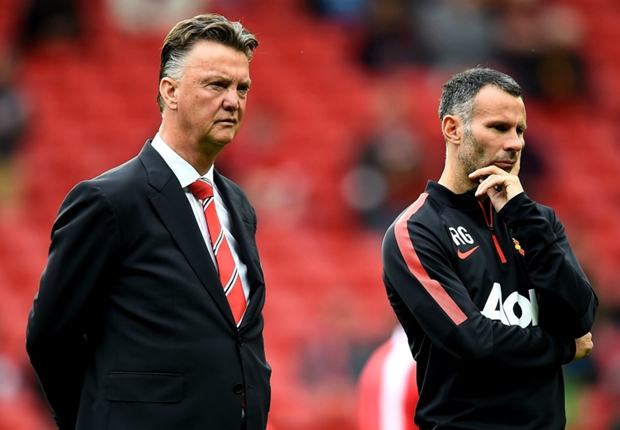 Giggs giải thích việc không ăn mừng cùng LvG