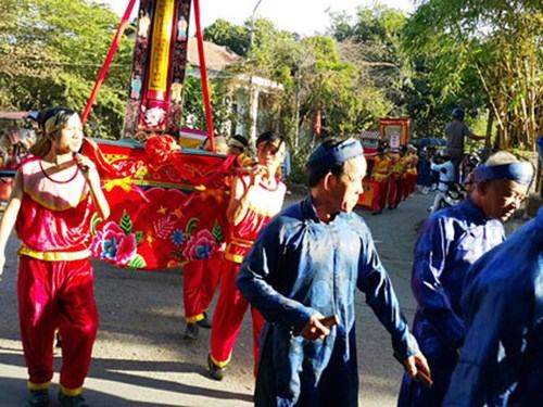 Giỗ tổ làng nghề gốm Thanh Hà