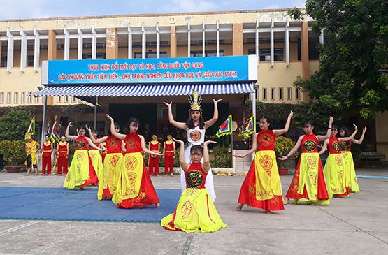 Nhiều trường học tổ chức Giỗ tổ Hùng Vương