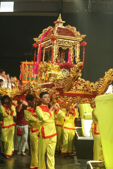 Hướng về tổ nghiệp