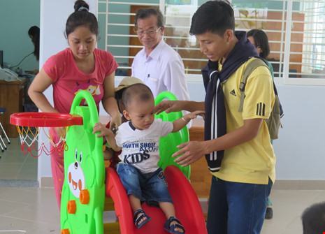 Giữ trẻ ngoài giờ: Chưa có hướng dẫn cụ thể về các khoản thu