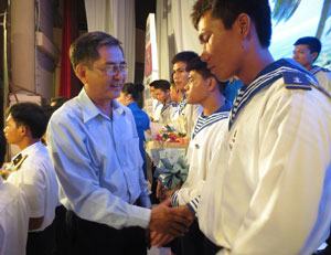 Giữ vững lời thề với biển đảo quê hương