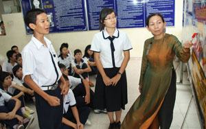 Giúp học sinh hoạt động nhiều hơn