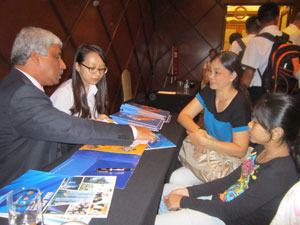 Giúp HSSV tiếp cận thông tin du học