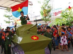 Giúp trẻ tìm hiểu lịch sử