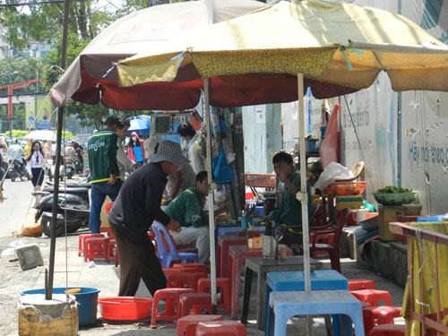 Góp ý dự thảo báo cáo chính trị Đại hội Đảng bộ TP.HCM lần thứ X: Phát triển đô thị bền vững, xây dựng kết cấu hạ tầng đồng bộ