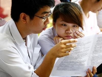 Góp ý đổi mới thi cử: Chưa đến lúc trao quyền tự chủ tuyển sinh