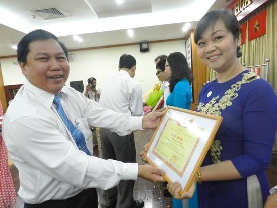 Tuyên dương 39 “Gương sáng đảng viên”