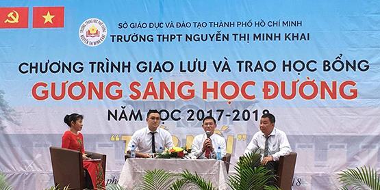 Trao 20 học bổng Gương sáng học đường