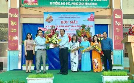 Lễ kỷ niệm 36 năm ngày Nhà giáo Việt Nam 20-11 trường tiểu học Trường Thạnh