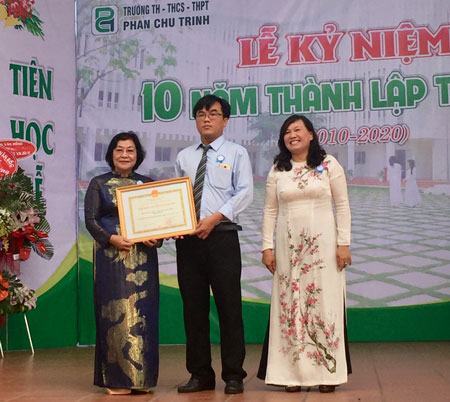 Trường Trung tiểu học Phan Chu Trinh kỷ niệm 10 năm thành lập