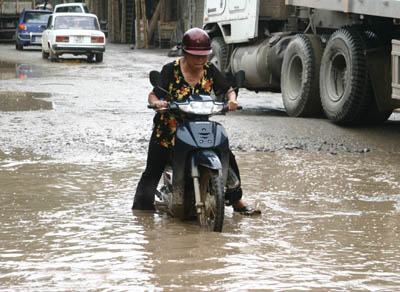 Những cảnh thế này diễn ra hàng ngày trên tuyến đường 70