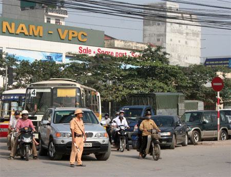 Hà Nội: “Ngơ ngác” về ranh giới xử phạt vi phạm giao thông