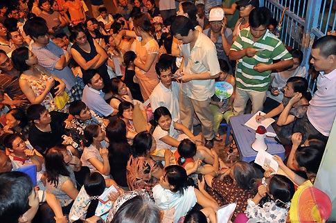 Hà Nội tiếp tục bốc thăm vào trường mầm non