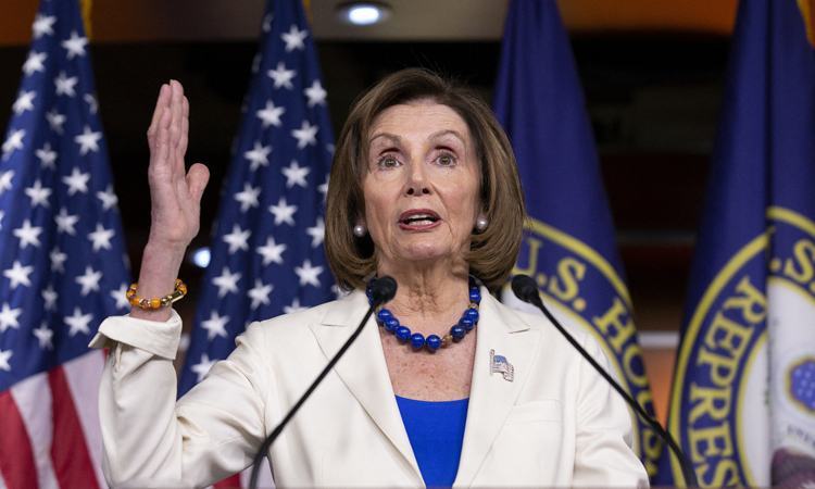 Chủ tịch Hạ viện Mỹ Nancy Pelosi tại buổi họp báo ở quốc hội hôm 21/11. Ảnh: Reuters.