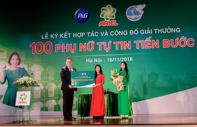 1 tỷ đồng để “Phụ Nữ Tự Tin Tiến Bước”