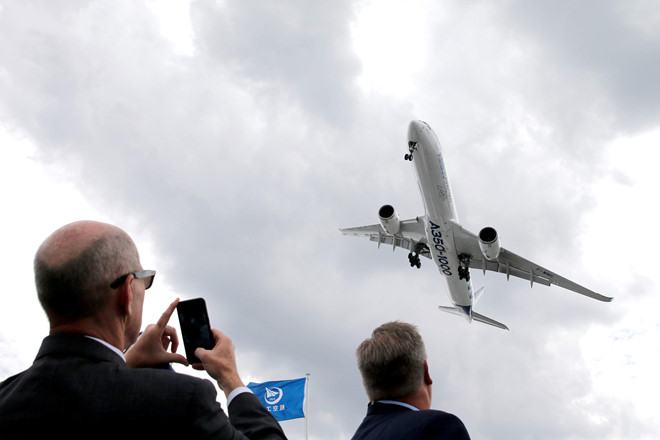 Một máy bay Airbus tham gia Triển lãm hàng không Paris năm 2019 	  /// Ảnh: Reuters