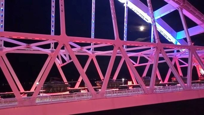 Hai bước đi xoa dịu căng thẳng Nga - Ukraine - Ảnh 1. Hai bước đi xoa dịu căng thẳng Nga - Ukraine - Ảnh 1.