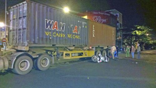 Hai cảnh sát bị tai nạn giao thông