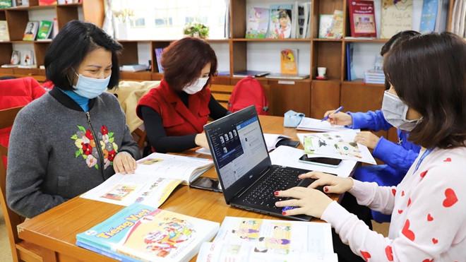 Sau 2 lần tuyển tác giả biên soạn sách giáo khoa bất thành, Bộ GD-ĐT xin "rút" việc tổ chức biên soạn một bộ sách /// Ảnh T.M