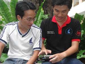 Hai sinh viên “liều”