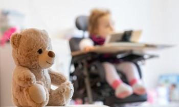 Hai trẻ em tử vong sau khi sử dụng loại thuốc đắt nhất thế giới giá 2 triệu đô la