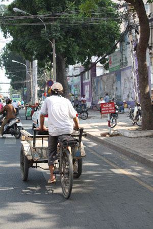 Hạn chế xe 3-4 bánh: Cần có những biện pháp hiệu quả