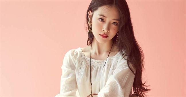 Hàng nghìn khán giả Hàn Quốc tổ chức xin lỗi Sulli trực tuyến