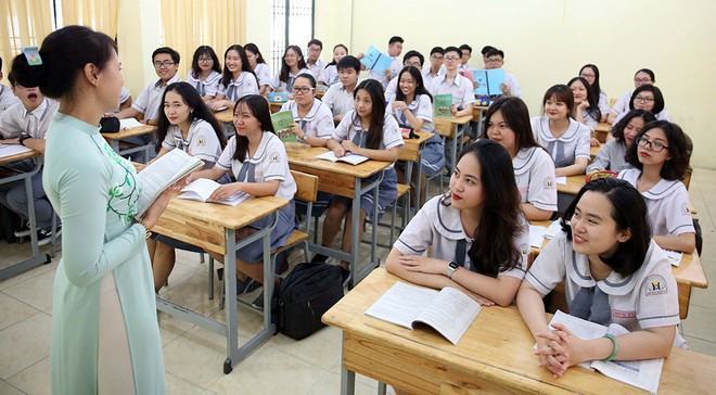 Hàng trăm ngàn giáo viên sẽ phải đào tạo lại