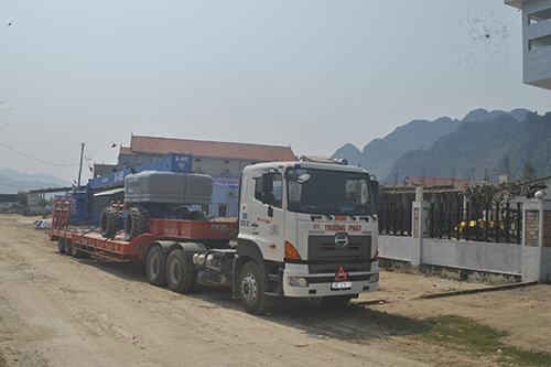 hang-tram-nguoi-cua-doan-lam-phim-king-kong-den-phong-nha