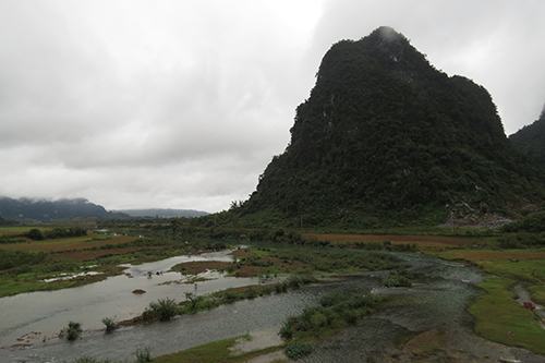 hang-tram-nguoi-cua-doan-lam-phim-king-kong-den-phong-nha-1