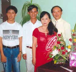 Hạnh phúc luôn mỉm cười…