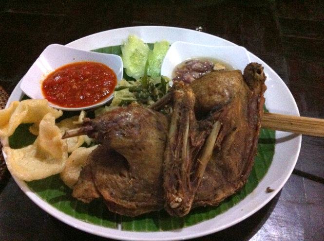 Crispy Duck (Dirty dirty Duck) - món vịt chiên giòn - Ảnh: Thủy OCG