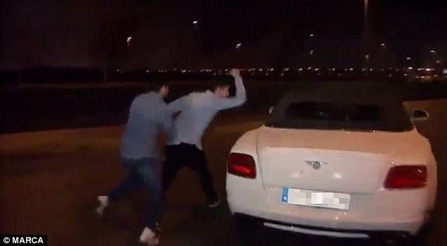 Hậu El Clasico: Kẻ tấn công Gareth Bale trả giá đắt