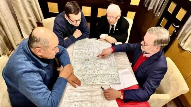 Hé lộ về 24 giờ căng thẳng đến Kyiv của thủ tướng 3 nước Đông Âu