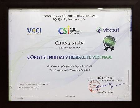 Herbalife VN được vinh danh top 100 Doanh nghiệp Bền vững Việt Nam 2021