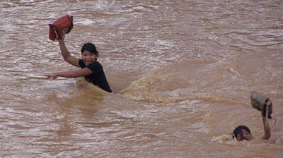 Hiểm nguy rình rập